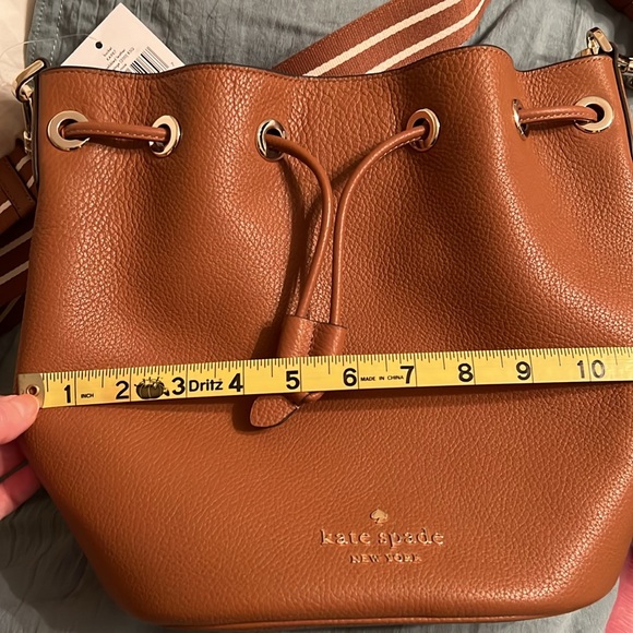 NWT Kate Spade Bucket Bag & coin purse. Brown Pebbled leather,Pristine condition - Picture 10 of 15